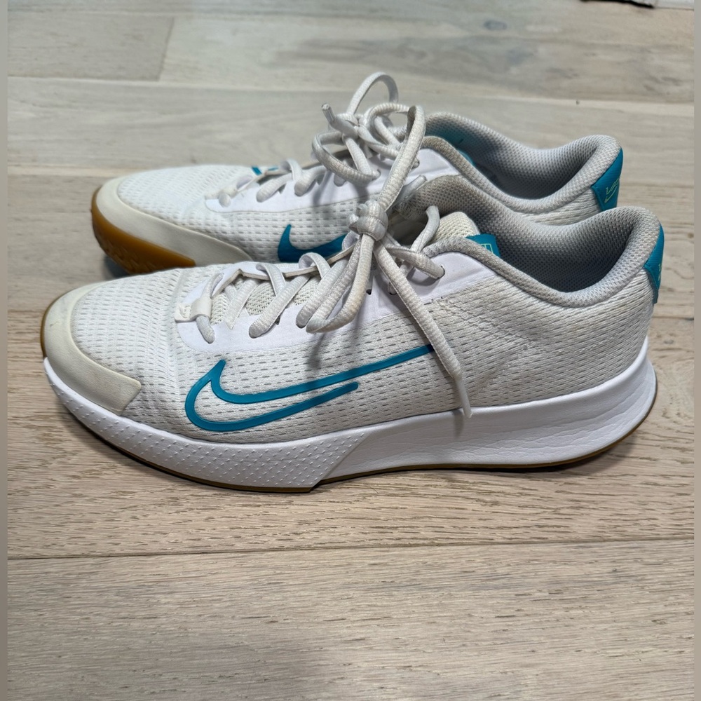 NikeCourt Vapor Lite Tennis Shoes